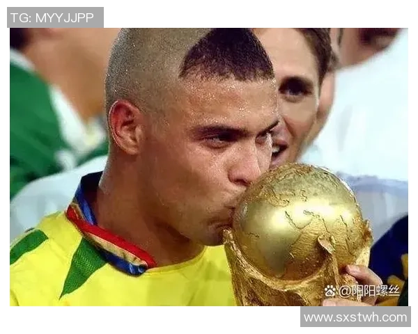 全球历史最佳足球球员排名揭秘 不同时代巨星谁能称雄足坛