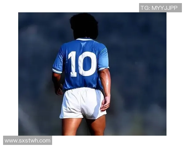 全球足球星10号球衣背后的传奇人物与故事解析 全球足球星10号球衣背后的传奇人物与故事解析