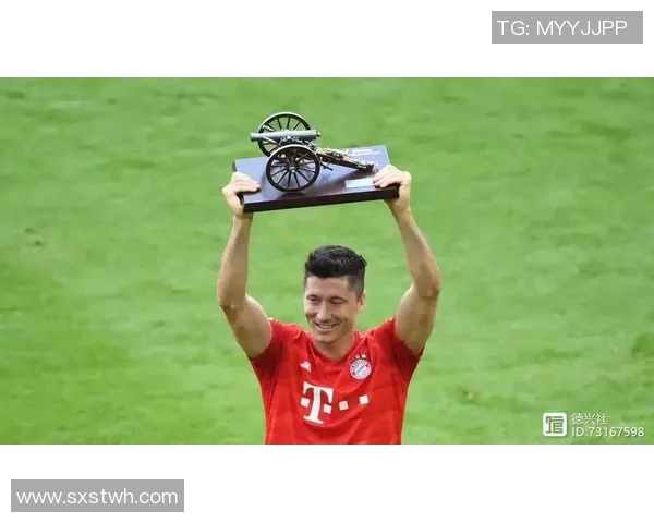 爆炸头球星逆袭绿茵赛场燃爆全场用实力与激情改写足球传奇 爆炸头球星逆袭绿茵赛场燃爆全场用实力与激情改写足球传奇